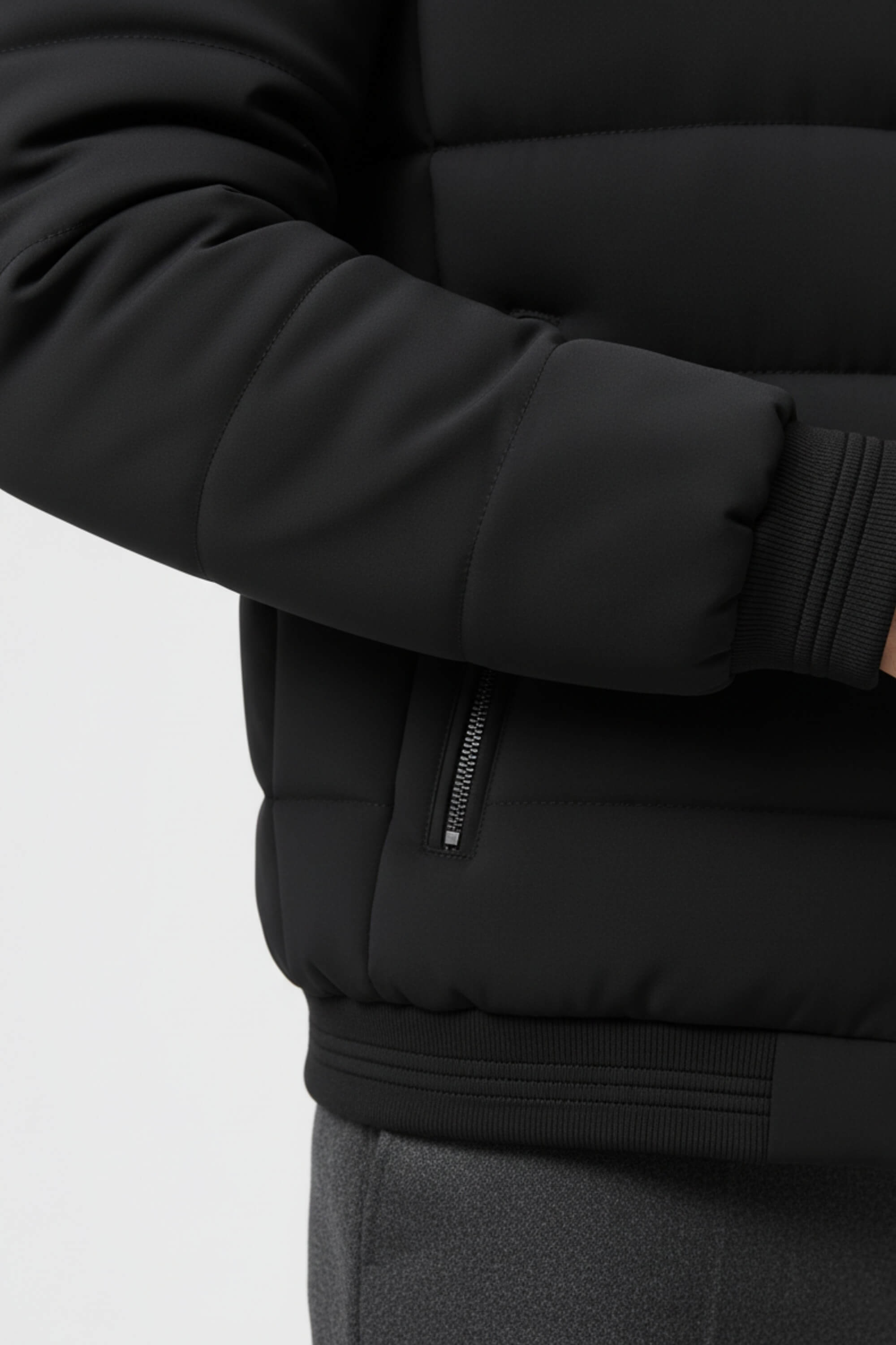 Stand-collar puffer jacket with zippered pockets for men | Caurelle